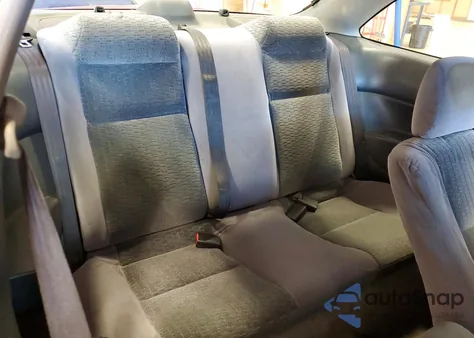 2000 Honda Civic Dx z USA, uszkodzony, nr VIN 1HGEJ6129YL098740